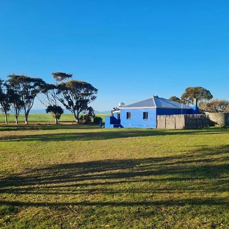 Die Blouhuis Farmhouse Retreat With A Hot Tub Cloeteskraal Екстериор снимка