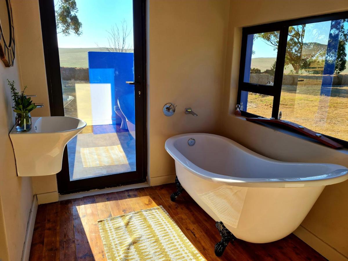Die Blouhuis Farmhouse Retreat With A Hot Tub Cloeteskraal Екстериор снимка